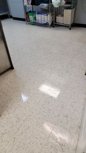 Before & After Commercial Floor Stip & Wax in Powder Springs, GA (7)