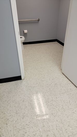 Before & After Commercial Floor Stip & Wax in Powder Springs, GA (6)