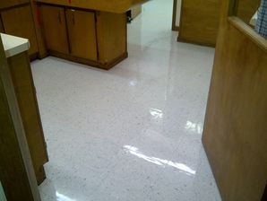 Floor Stripping & Waxing in Woodstock, GA (2)